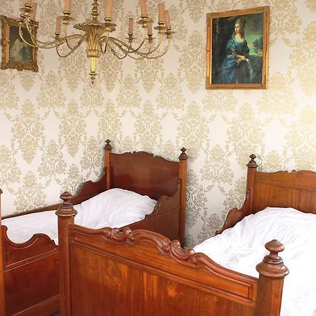 Hostelle *